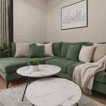 Apartman Red School New Bazaar Tirana