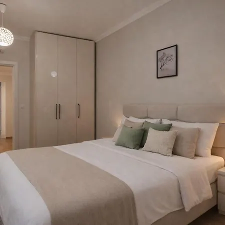 Apartmán Red School New Bazaar Tirana